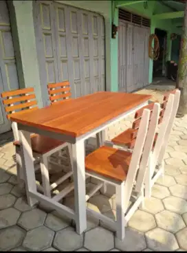 Meja kursi cafe resto dan makan dll