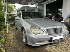 Mercedes-Benz C240 2.4 AT Sunroof Elegant 2001-Silver, Mulus & Terawat