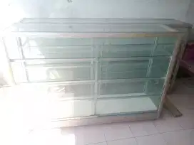 Dijual etalase bekas UK 1.5m