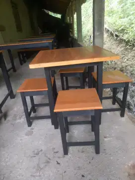 Set meja kursi kedai