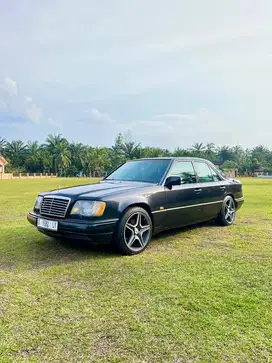 MERCEDES BENZ E320 MASTERPIECE