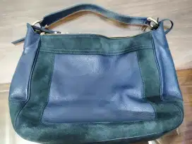 Tas Wanita Kulit Biru Istimewa