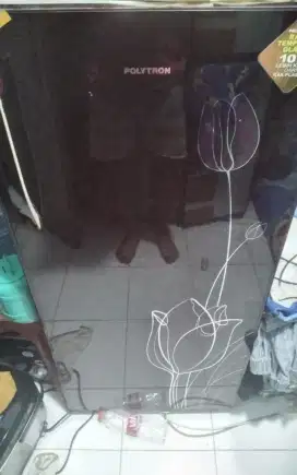Jual butuh buat urusan sekolah anak.. kulkas Belleza 1 pintu besar