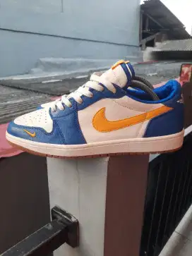 Sepatu aj 1 low
