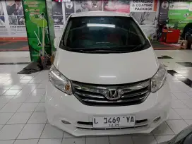 HONDA FREED E PSD 1.5 AT 2014 PUTIH