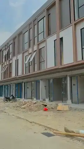 Ruko 3 Lantai di Lippo Cikarang