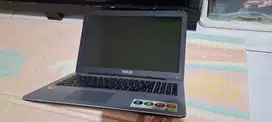 Laptop Asus X555Q