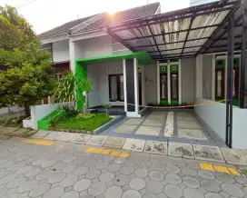 Dijual Rumah Asri Siap Huni Perum Taman Kenari