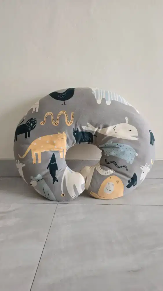 Bantal Menyusui merk Bumbee