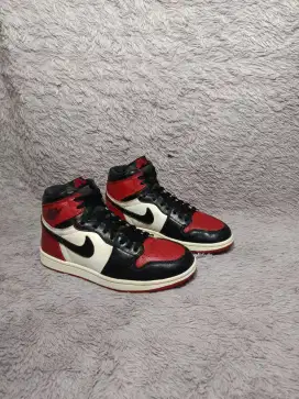 sepatu Nike AJ1 Bred Toe original second