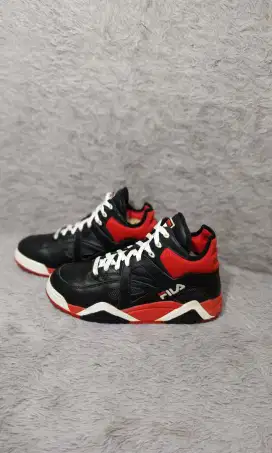 Sepatu Fila Cage Black Red  Original second