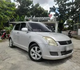 Dijual Segera ! Suzuki Swift Tahun 2008 Manual RARE