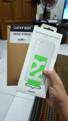 case with strap s22+