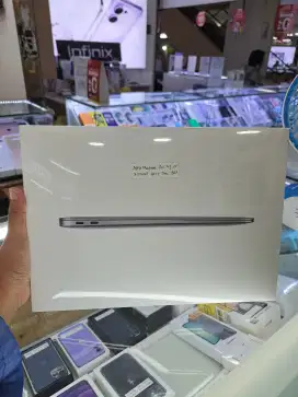 Macbook Air M1 13 Inch 8/256GB SSD Space Grey New Garansi IBOX Ready