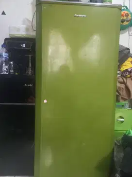 Kulkas panasonic 1 pintu
