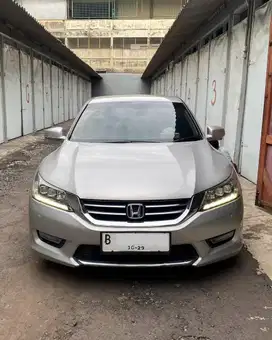 Honda accord VTIL 2013