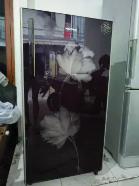 Kulkas polytron 1 pintu