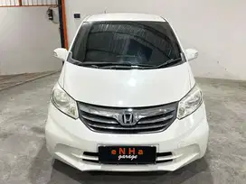Freed E PSD Facelift Matic 2012