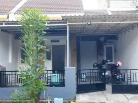 Disewakan rumah di Perumahan Grand Surya dekat dg bandara juanda