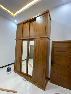 Lemari pakaian kayu jati asli