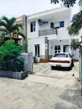 Rumah 2 Unit Kiarasari Permai Hadap Timur
