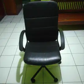 Bangku / Kursi Kantor Bekas