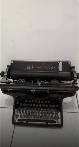 MESIN TIK UNDERWOOD SECOND