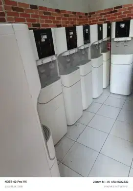 Dispenser standing