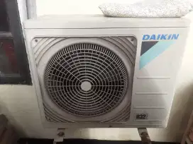 Ac Daikin 1/2 pk No Minus Dijamin Dingin Pemakaian Sendiri