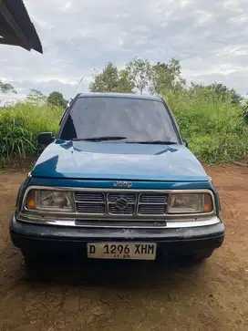 Jual Escudo 1995