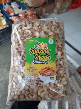 Cemilan kacang mente