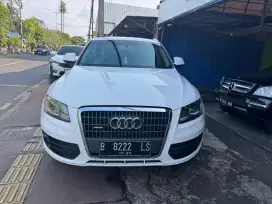 Audi q5 th 2011 ST Siap pakai