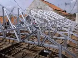 Bongkar pasang atap kayu ganti baja ringan dan palfon pvc