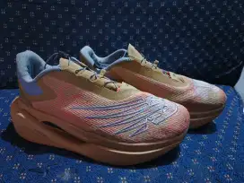 NB running Tokyo size 45 prelove like new 775rb tapak tebal empuk
