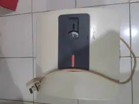 Water heater Ariston