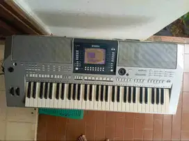 Yamaha PSR S710