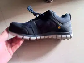 Sepatu Safety jogger