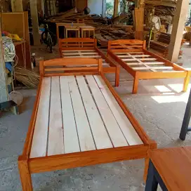 Ready dipan kost dengan berbagai ukuran