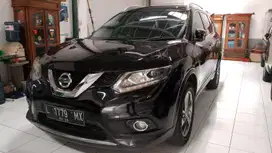 New Xtrail 2.5 Cvt hitam 2015 tgn ke 1 dari baru L, terawat.