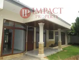 RUMAH JAKARTA SELATAN