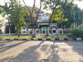 DIJUAL RUMAH USAHA DI GAYUNGSARI SURABAYA