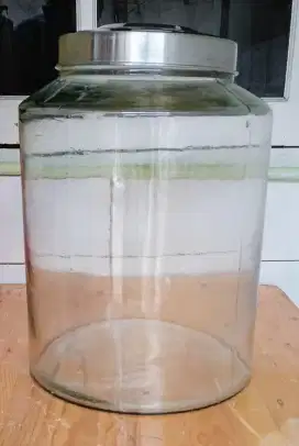 Toples kaca ukuran besar