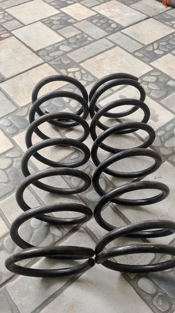 Coil spring (perkeong) belakang ayla