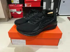Nike Downshifter 13 All Triple Black Sepatu Lari 42 (26.5 cm)