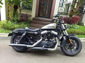 Sportster 48 hitam 2019