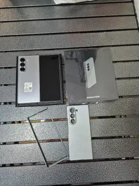 Samsung ZFold 6 12/256gb sein silver