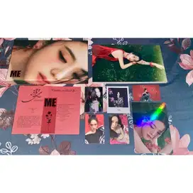 (Preloved) ALBUM JISOO - FIRST ALBUM [ ME ] RED