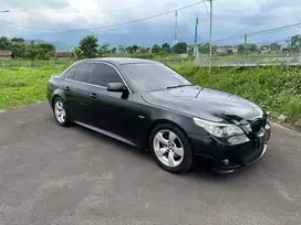 BMW E60 530i 2004 A/T