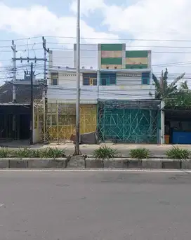 Ruko strategis 2 lantai di pinggir jalan jaten karanganyar solo