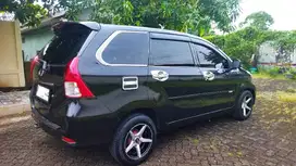 Daihatsu Xenia R Deluxe 2013